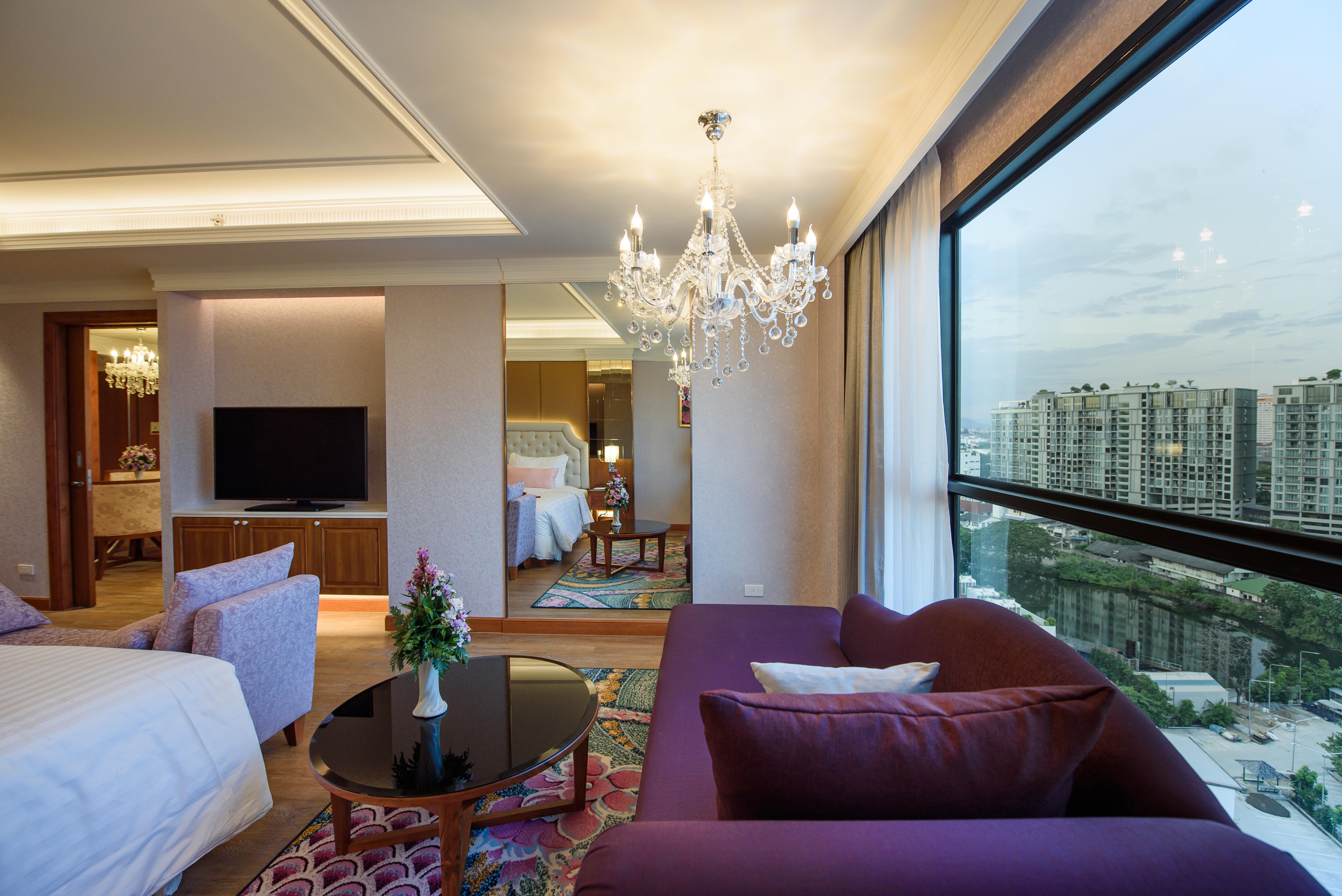 The Empress Premier Chiang Mai - Sha Extra Plus Exterior photo A suite at the hotel