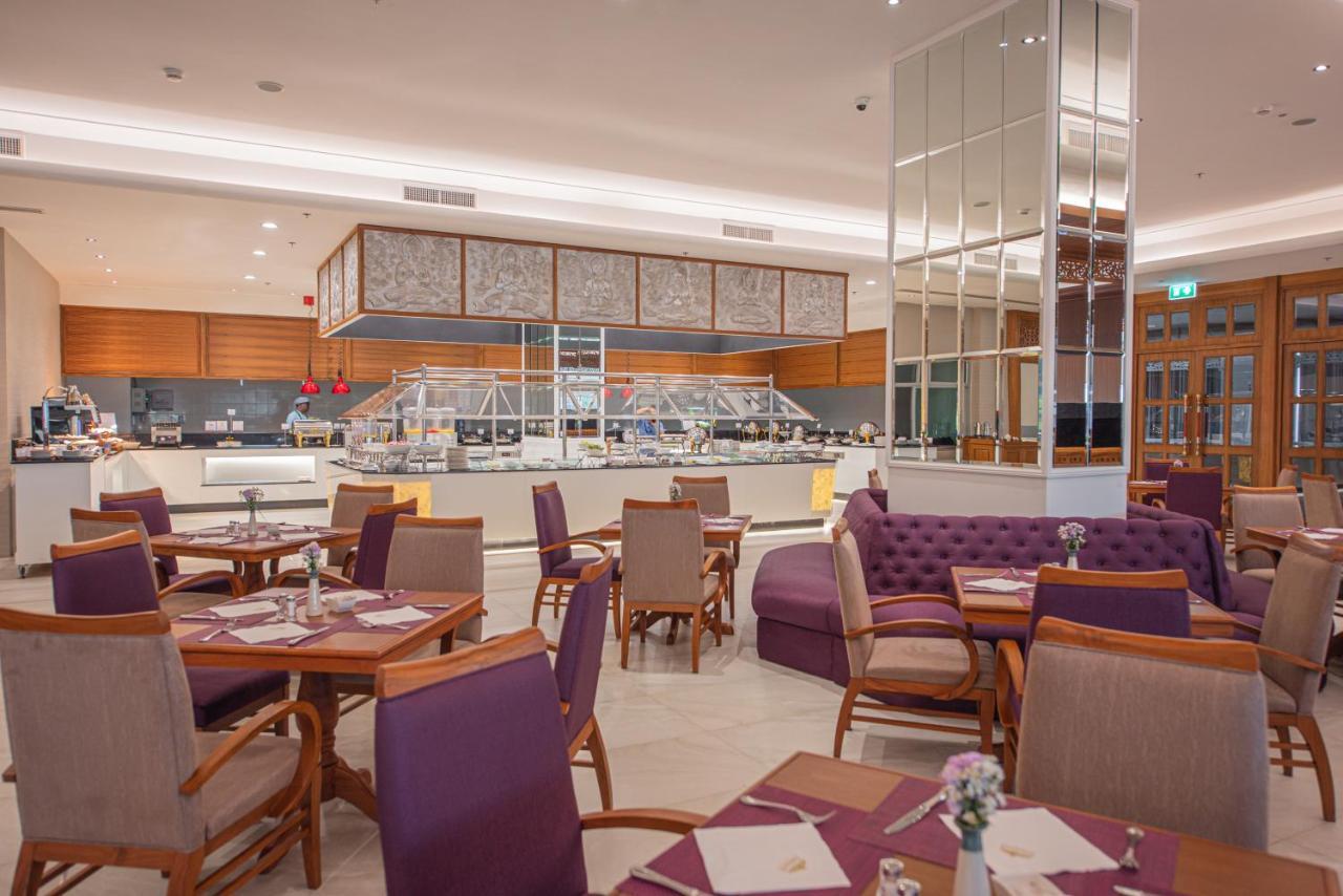 The Empress Premier Chiang Mai - Sha Extra Plus Exterior photo The restaurant
