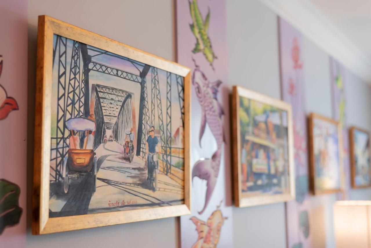 The Empress Premier Chiang Mai - Sha Extra Plus Exterior photo Artwork by local artists